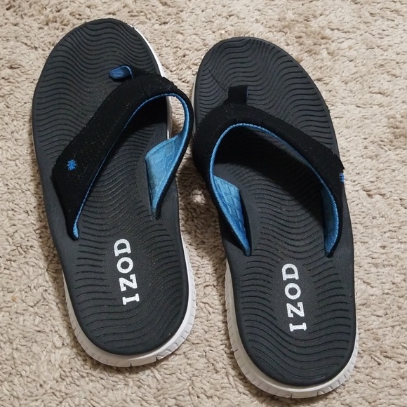 izod mens flip flops